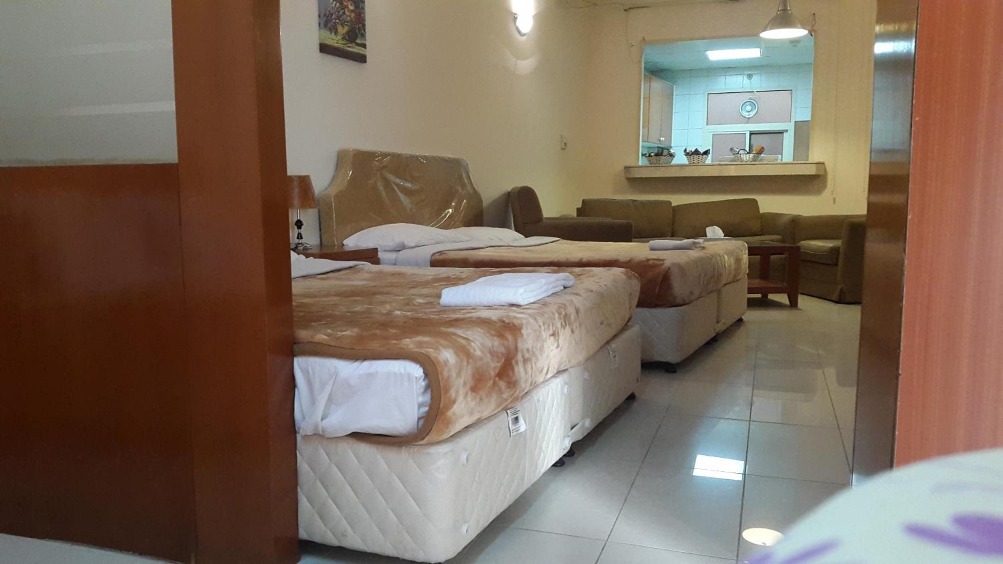 Al Raein Holiday Homes Дубай Екстериор снимка